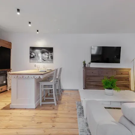 아파트 Klimatyczne Mieszkanie W Centrum