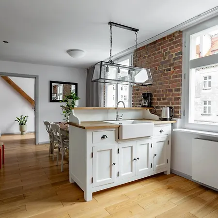 아파트 Klimatyczne Mieszkanie W Centrum 포즈난