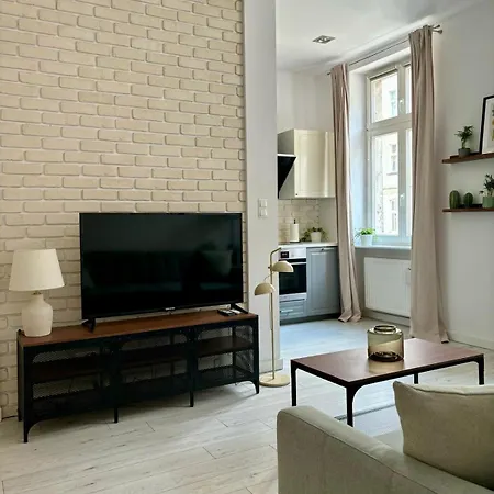 Klimatyczne Mieszkanie W Centrum 포즈난